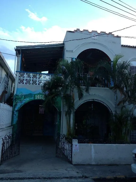מלון San Juan International Hostel